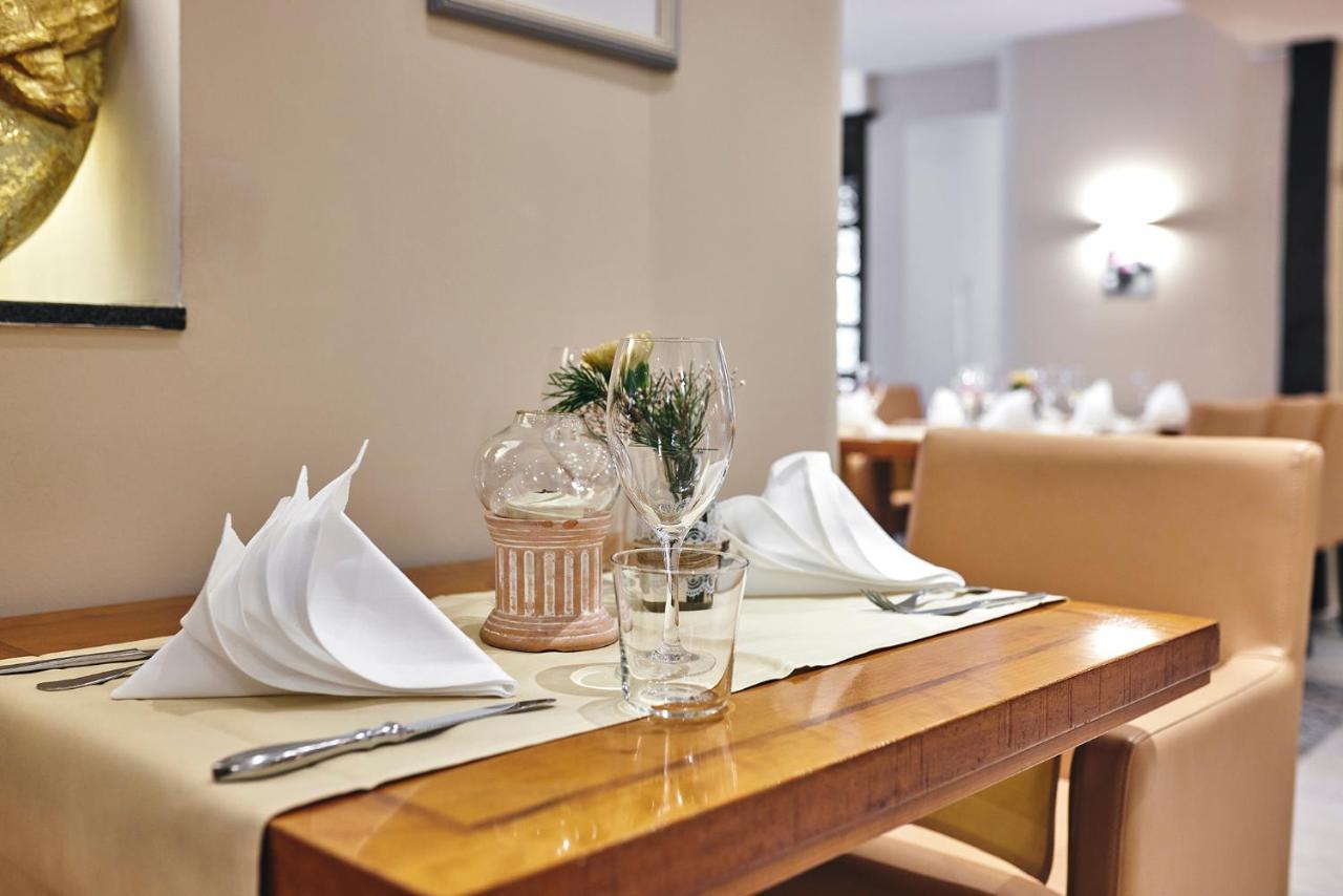 אטנדורן Struck Landhotel & Spa מראה חיצוני תמונה